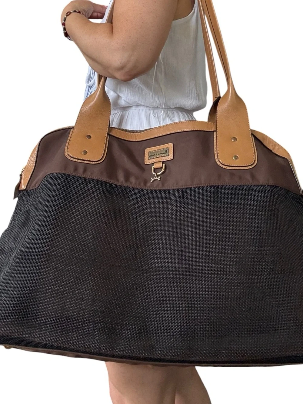 Cloak & Dawggie Designer Style Luxury Mesh Pet Carrier Tote Bag – Brown & Tan